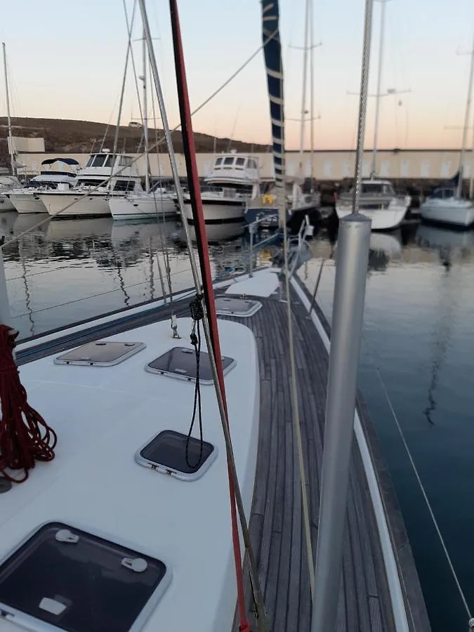 Erima Hotel Puerto Calero Botel