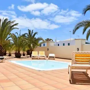 Riviera Park 7a - Air Con- Wi-fi- Uk Channels- 5 Minutes Walking From The Sea Apartment